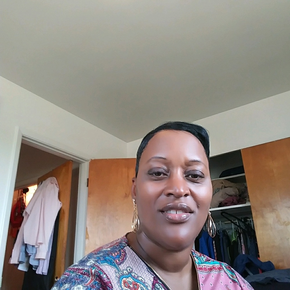 Meet your Posher, Denise